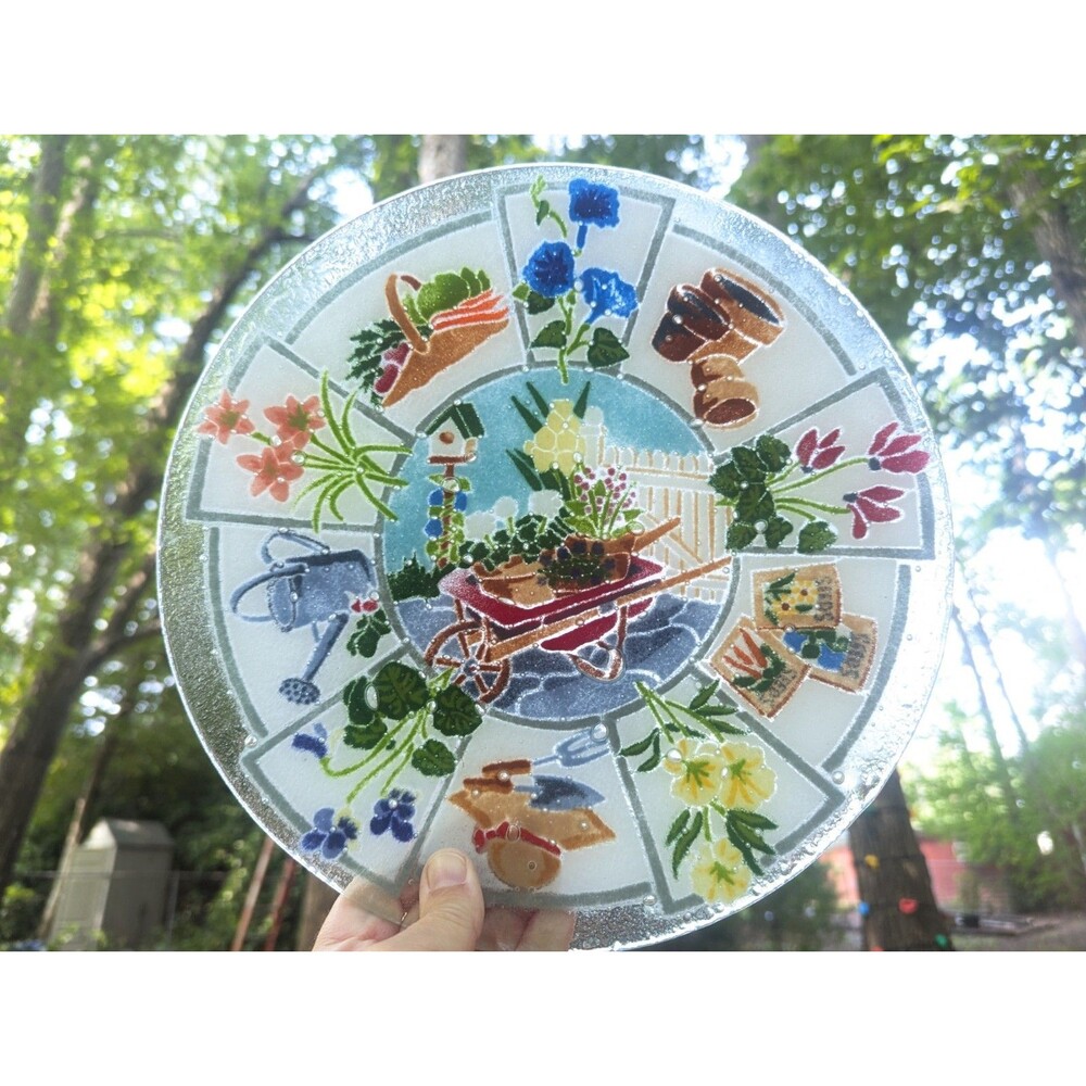 Peggy Karr "Gardening" Art Glass Plate, 11"